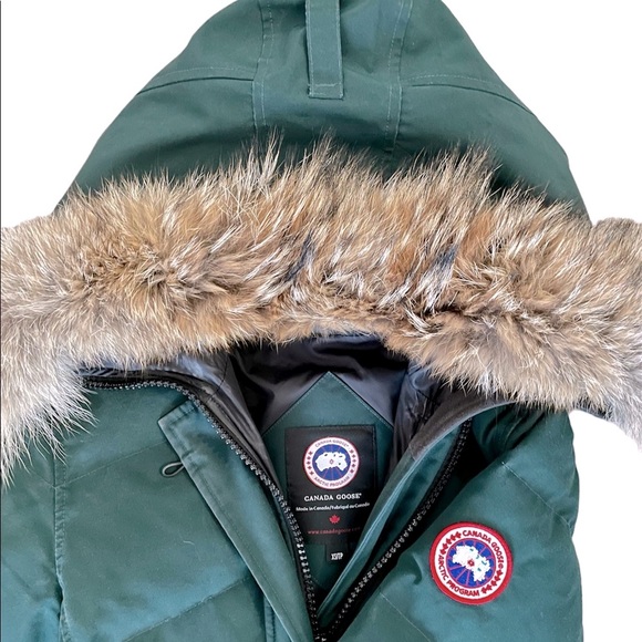 **SOLD** Authentic Canada Goose Lorette Parka - Picture 6 of 12